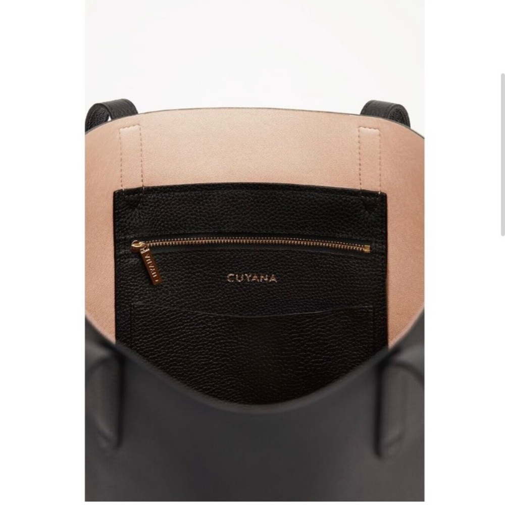 Cuyana Structured Tote (Classic) with additional Tote Organizer - Picture 3 of 10